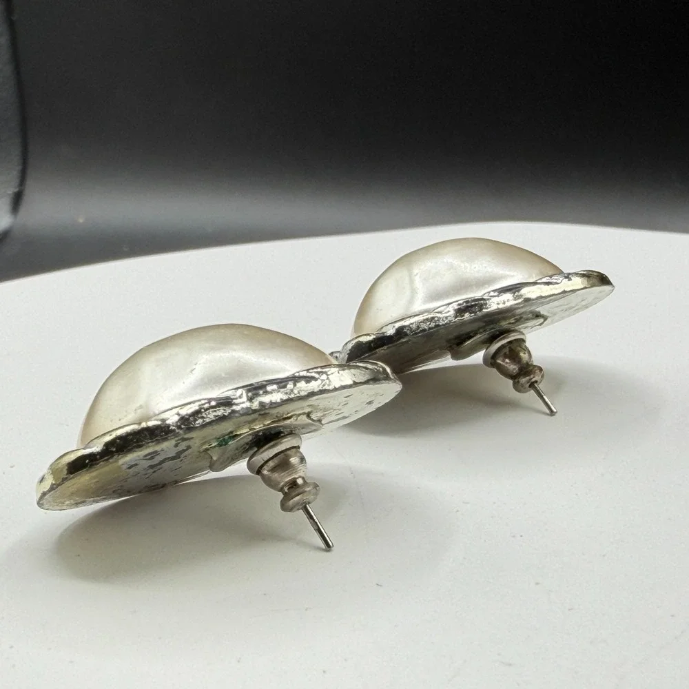 N/A bold oval
